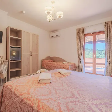 Lo Scirocco Hotell Fetovaia