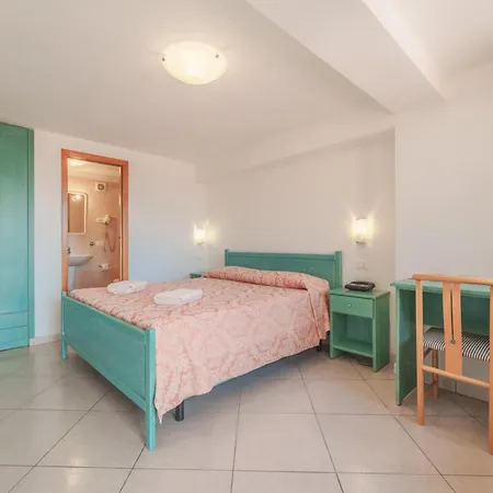 Lo Scirocco Hotel 3*