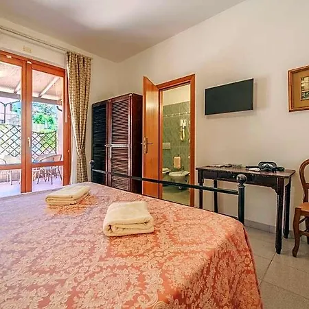 Lo Scirocco Hotel Fetovaia