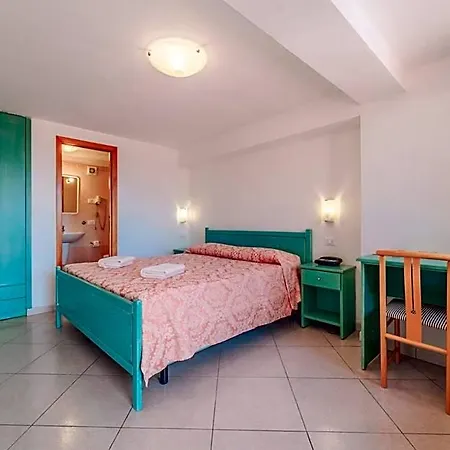Hotel Lo Scirocco 3*