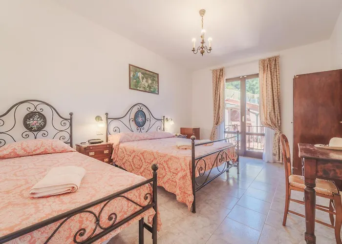 Szálloda Lo Scirocco 3*